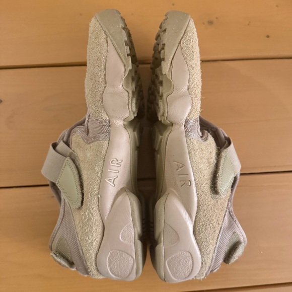 Nike Air Rift Premium Womens Sz 9 tabi - Picture 6 of 9